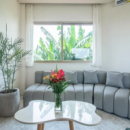 Bright 1Br Flat Fully Furnished Central